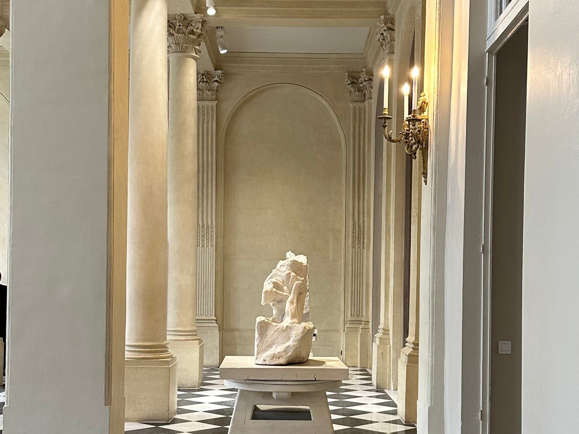 Paris Guide 001