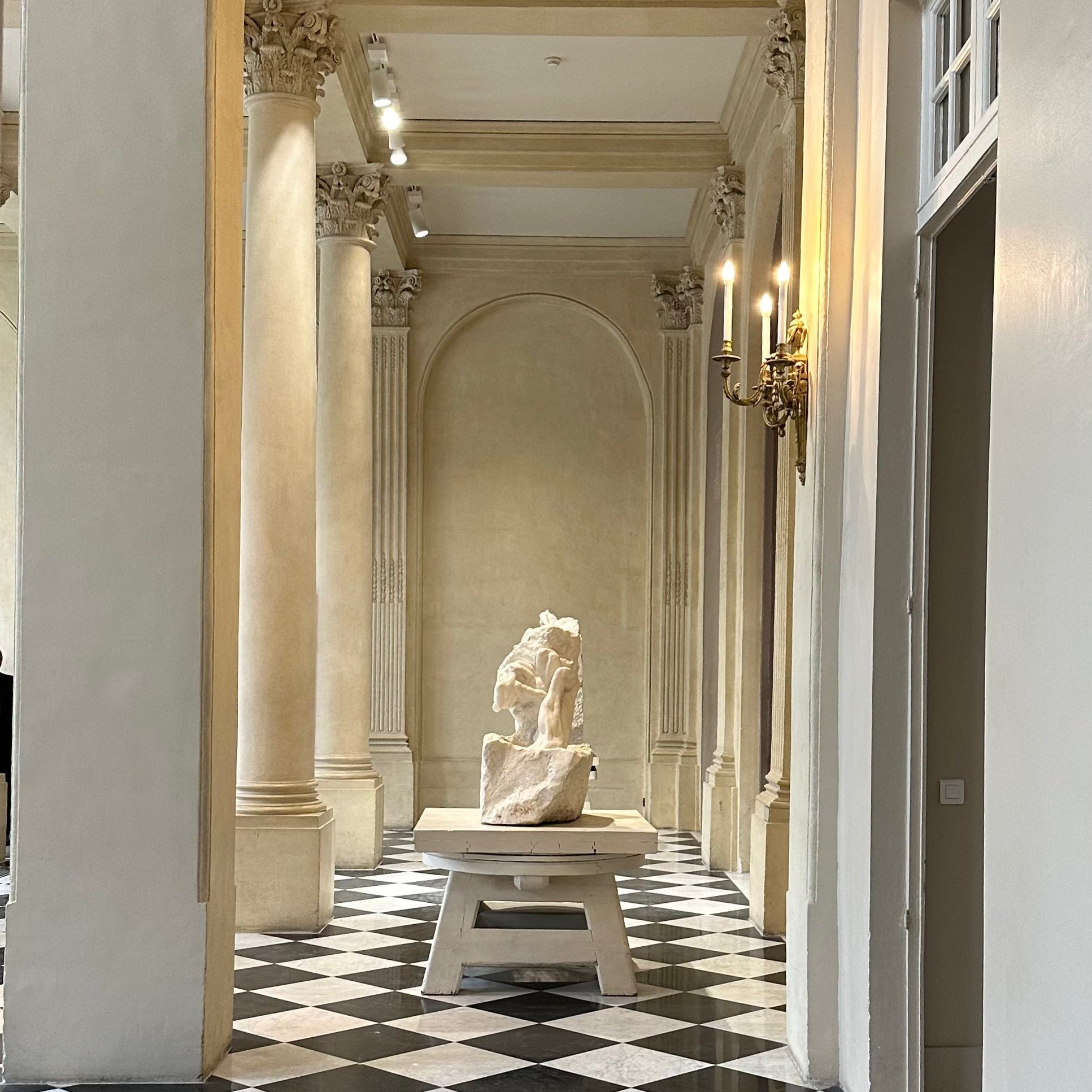 Paris Guide 001
